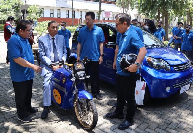 Mobil Listrik CEVI C1 dan Motor Listrik M1+ Diluncurkan Oleh Teknik Mesin dan Manufaktur UBAYA